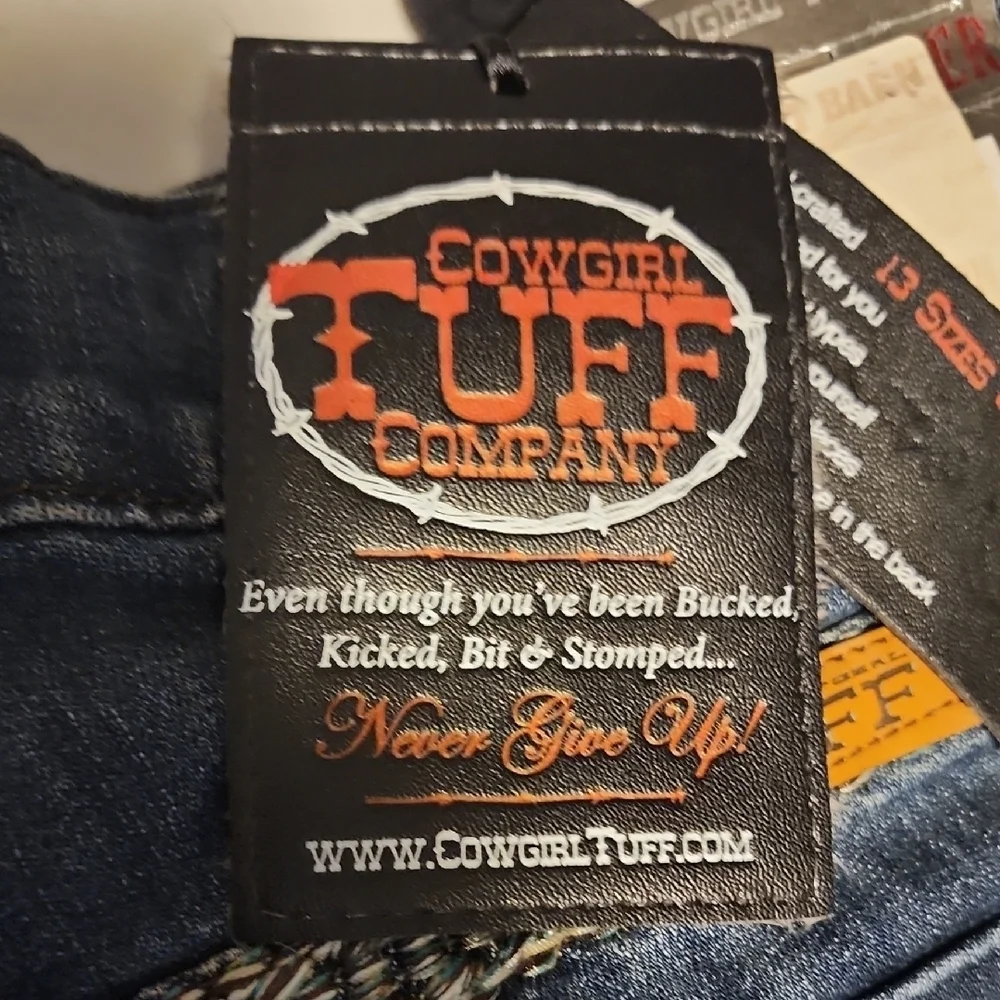 Cowgirl Tuff NWT Trailblaibers Blue Denim Jeans with Embroidery In Size 29